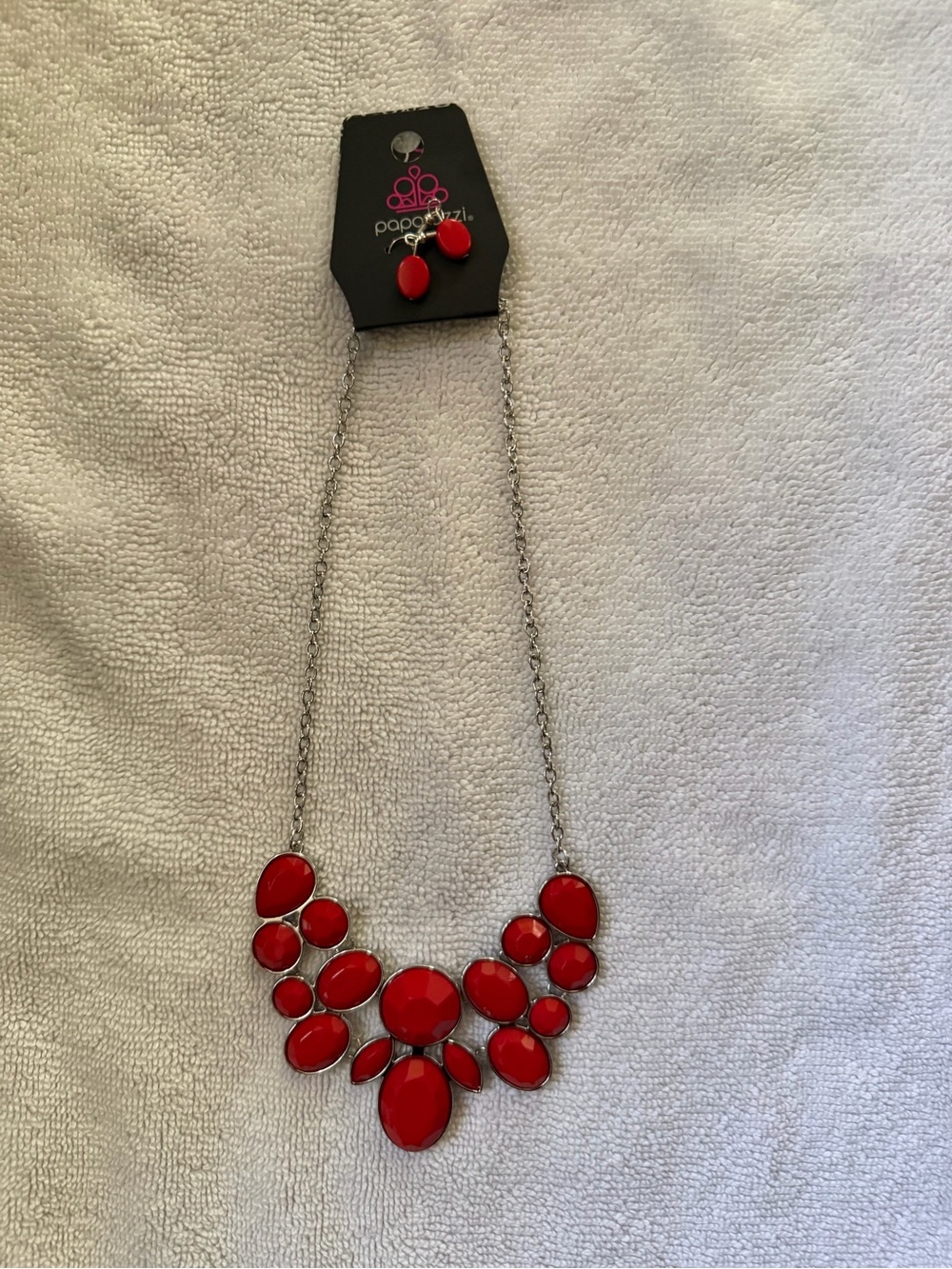 paparazzi Bold Red Cluster Bib Necklace with Matching Studs